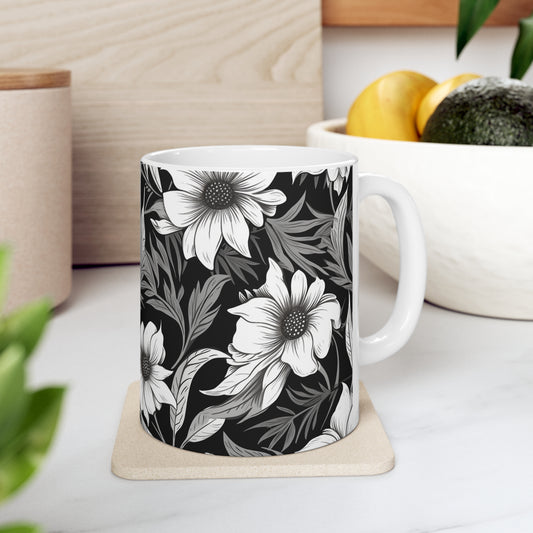 Floral monocromático - Maximalismo de flores, patrón de flores de acuarela, decoración de crema suave - Taza de cerámica 11oz