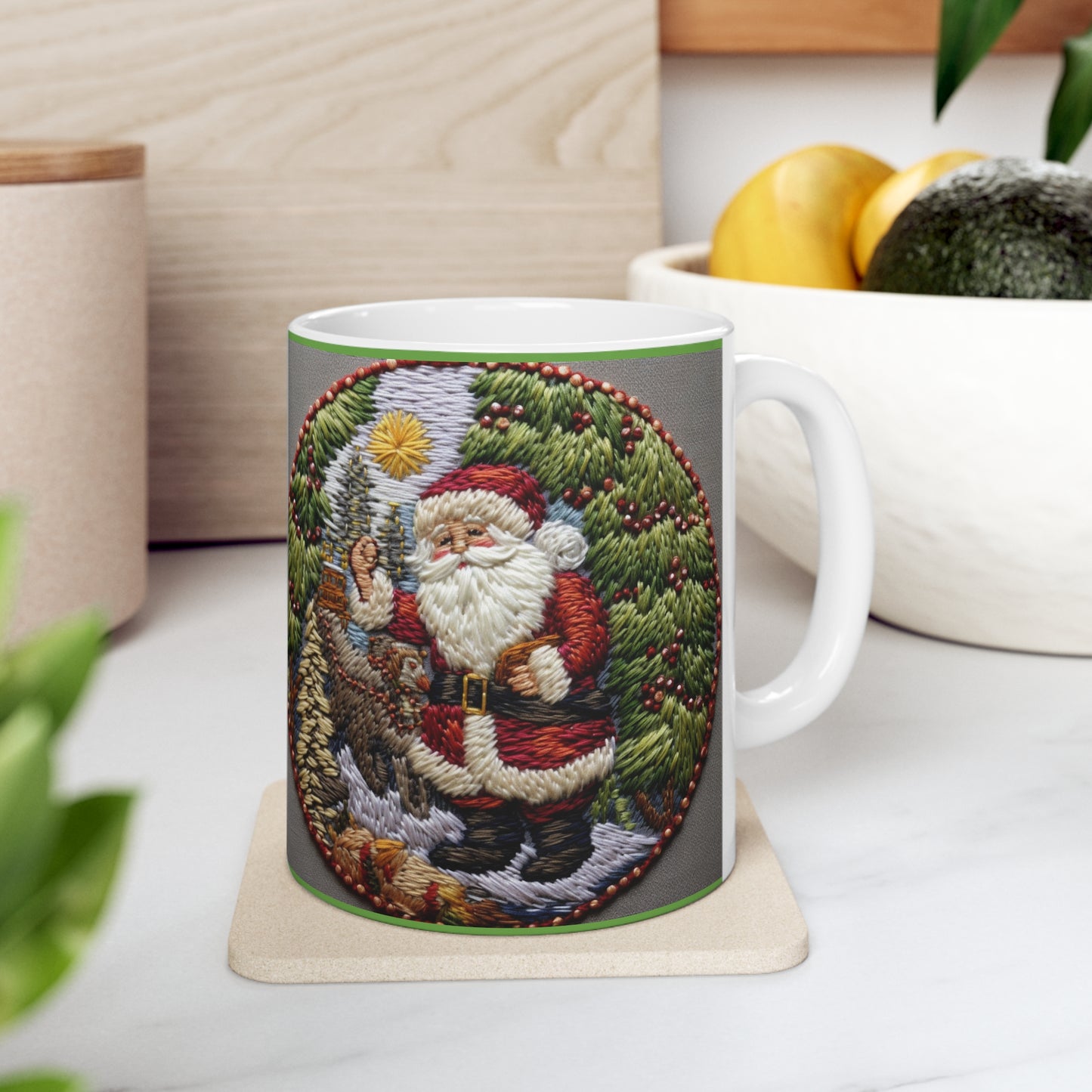 Ganchillo de pinos de Papá Noel, bosque festivo, árbol de Navidad y Claus, paisaje navideño - Taza de cerámica 11oz 