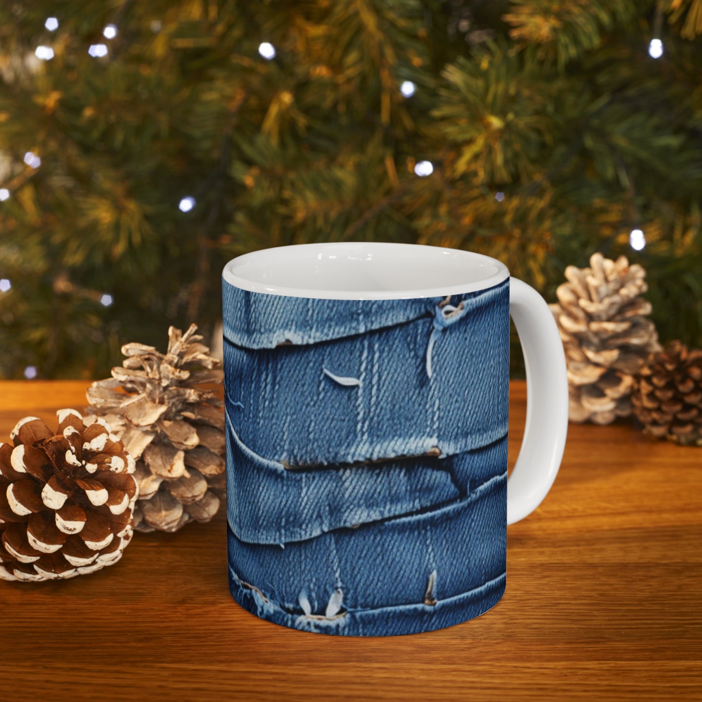 Denim desgastado azul medianoche: diseño resistente, rasgado y elegante - Taza de cerámica de 11 oz 