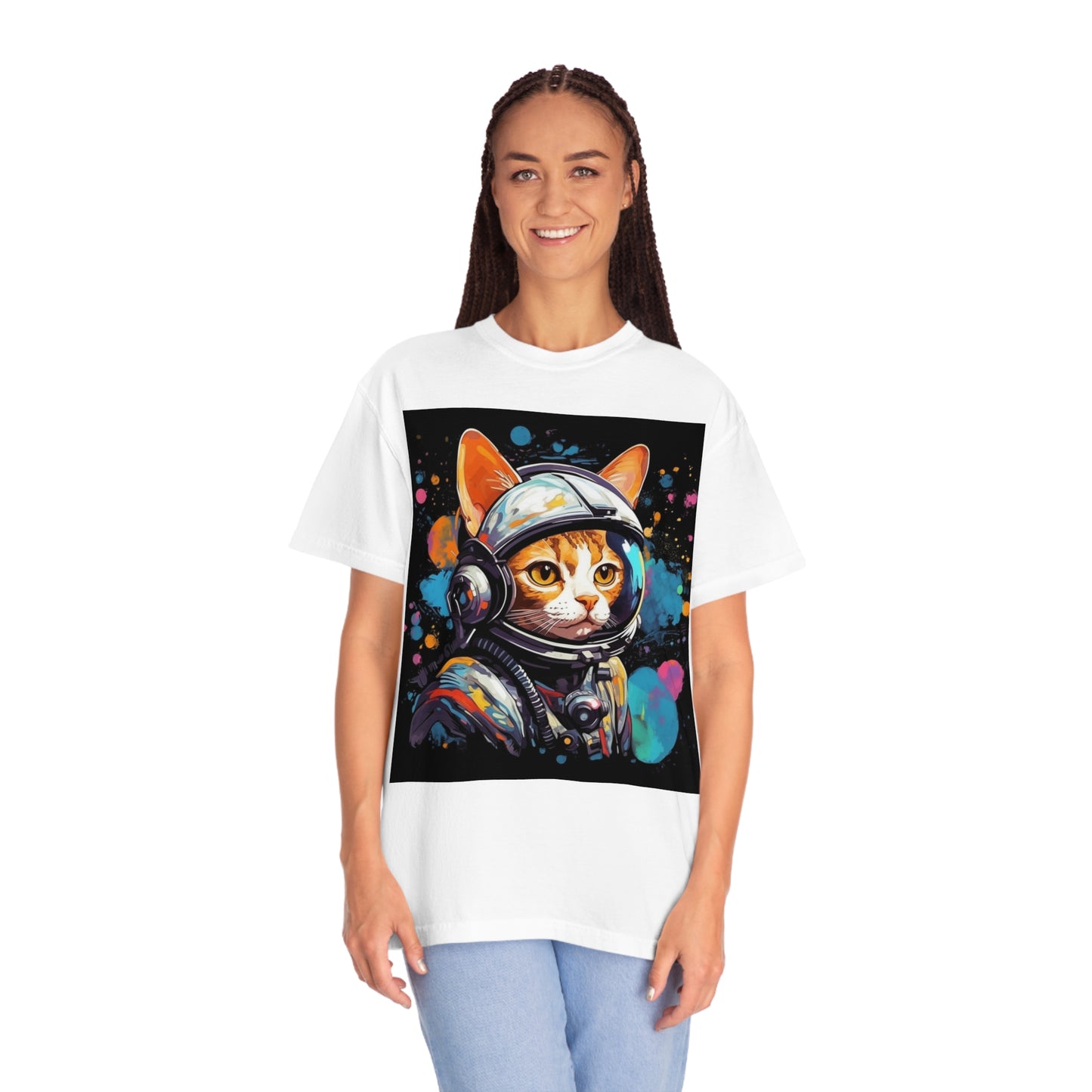 Astro Cat Adventure Feline - Arte pop, flotando en el espacio cósmico - Camiseta unisex teñida de prendas