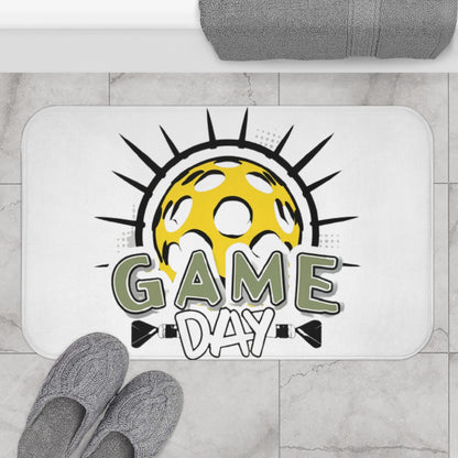 Emblema radiante de Pickleball con rayos solares dinámicos y letras del día del juego - Alfombra de baño