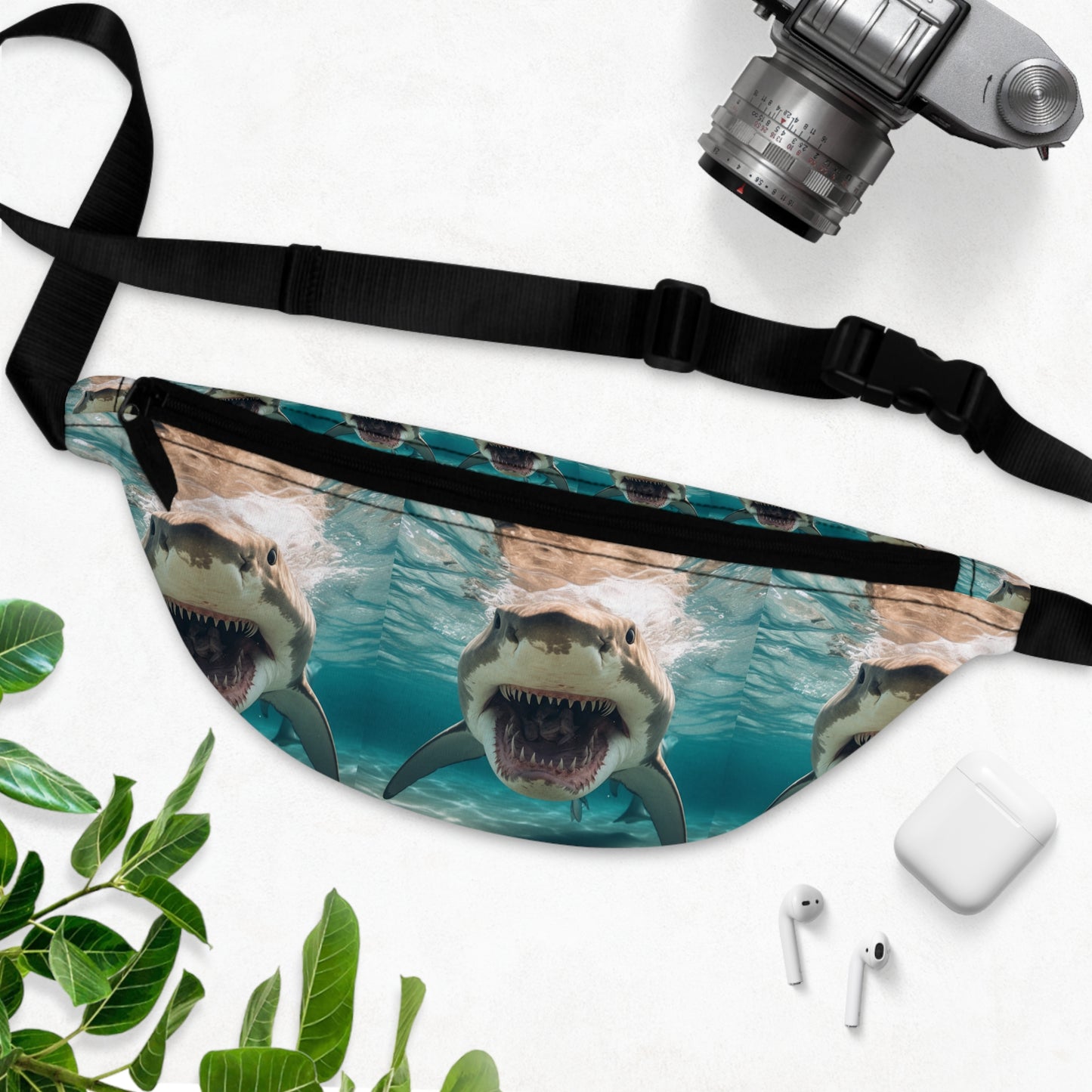 Bull Shark: River Monster Menace - Depredador realista de aguas oscuras - Fanny Pack