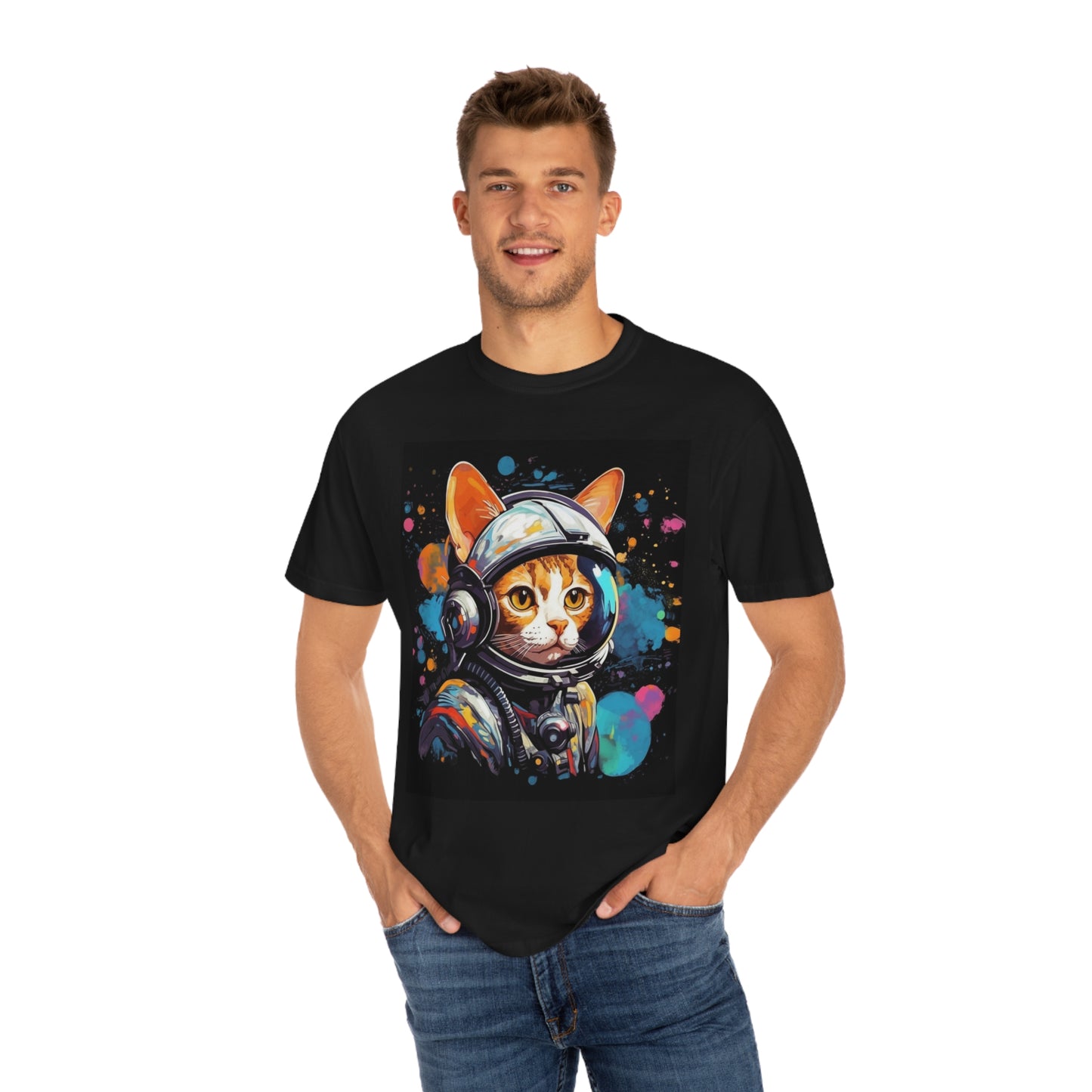 Astro Cat Adventure Feline - Arte pop, flotando en el espacio cósmico - Camiseta unisex teñida de prendas