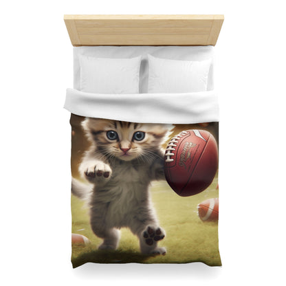 Football Kitty Fantasy: Feline Cat American Sport Quarterback - Microfiber Duvet Cover