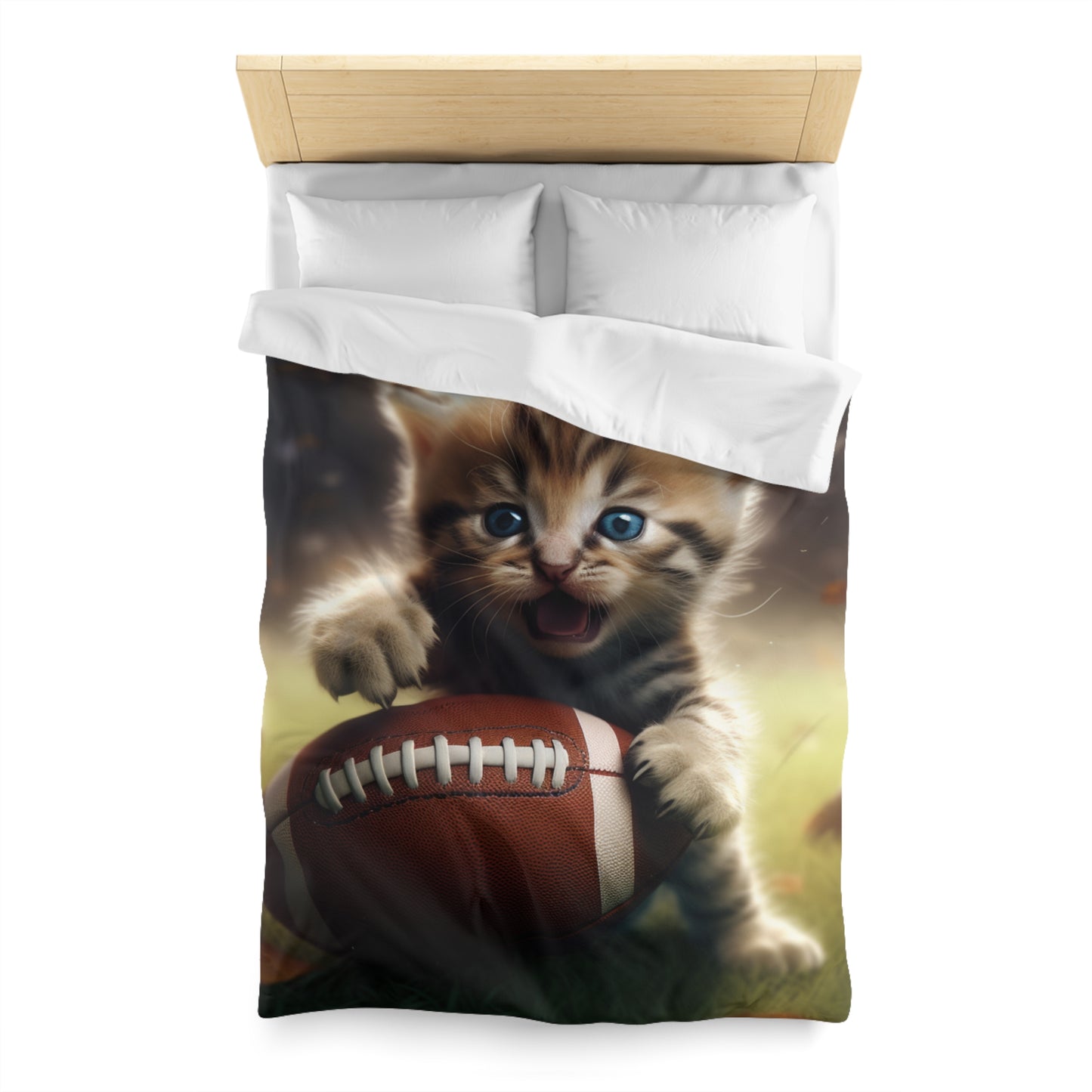 Football Kitten Touchdown: Tabby's Winning Play Sport Game - Microfiber Duvet Cover