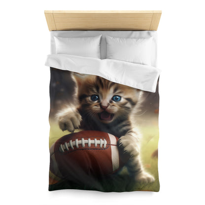 Football Kitten Touchdown: Tabby's Winning Play Sport Game - Microfiber Duvet Cover