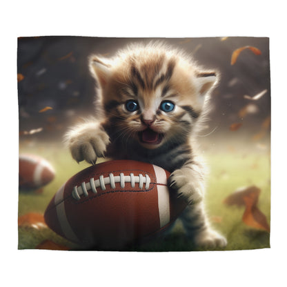 Football Kitten Touchdown: Tabby's Winning Play Sport Game - Microfiber Duvet Cover