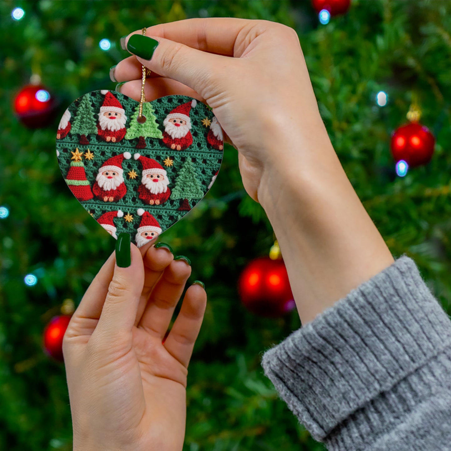 サンタ クロースのかぎ針編みパターン、クリスマス デザイン、お祭りの休日の装飾、父のクリスマス モチーフ。クリスマスのお祝いに最適 - セラミックオーナメント、4 つの形