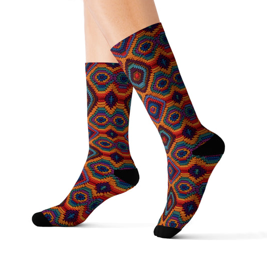 Ganchillo de herencia africana, diseño multicolor vibrante, artesanía étnica - Calcetines de sublimación 