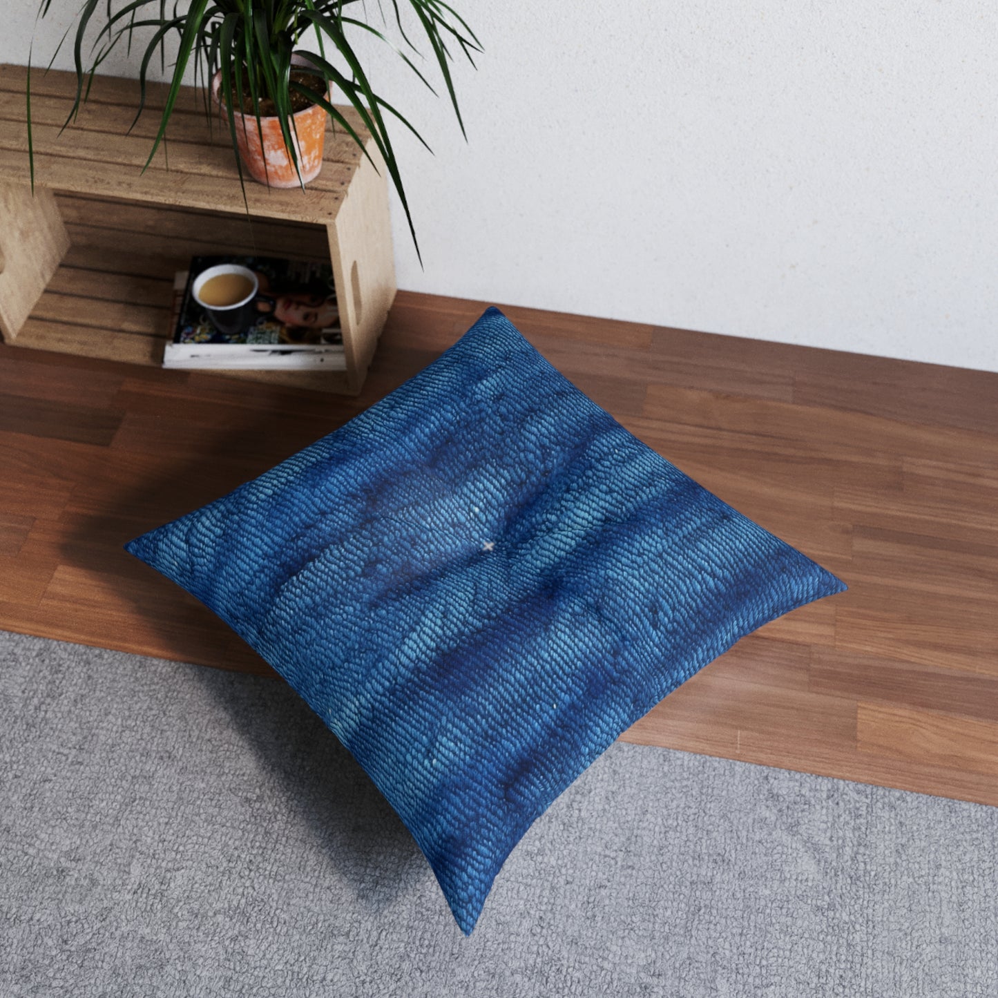 Blue Spectrum: tela inspirada en la mezclilla de claro a oscuro - Almohada de piso capitoné, cuadrada 