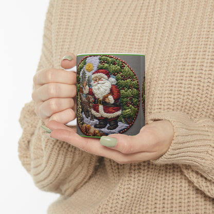 Ganchillo de pinos de Papá Noel, bosque festivo, árbol de Navidad y Claus, paisaje navideño - Taza de cerámica 11oz 