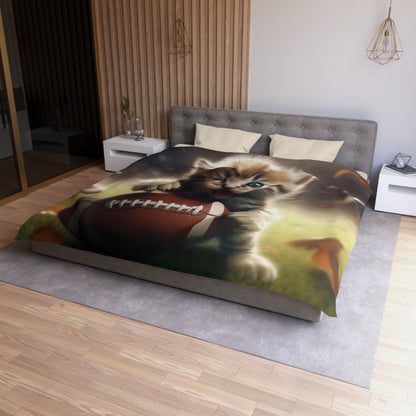 Football Kitten Touchdown: Tabby's Winning Play Sport Game - Microfiber Duvet Cover