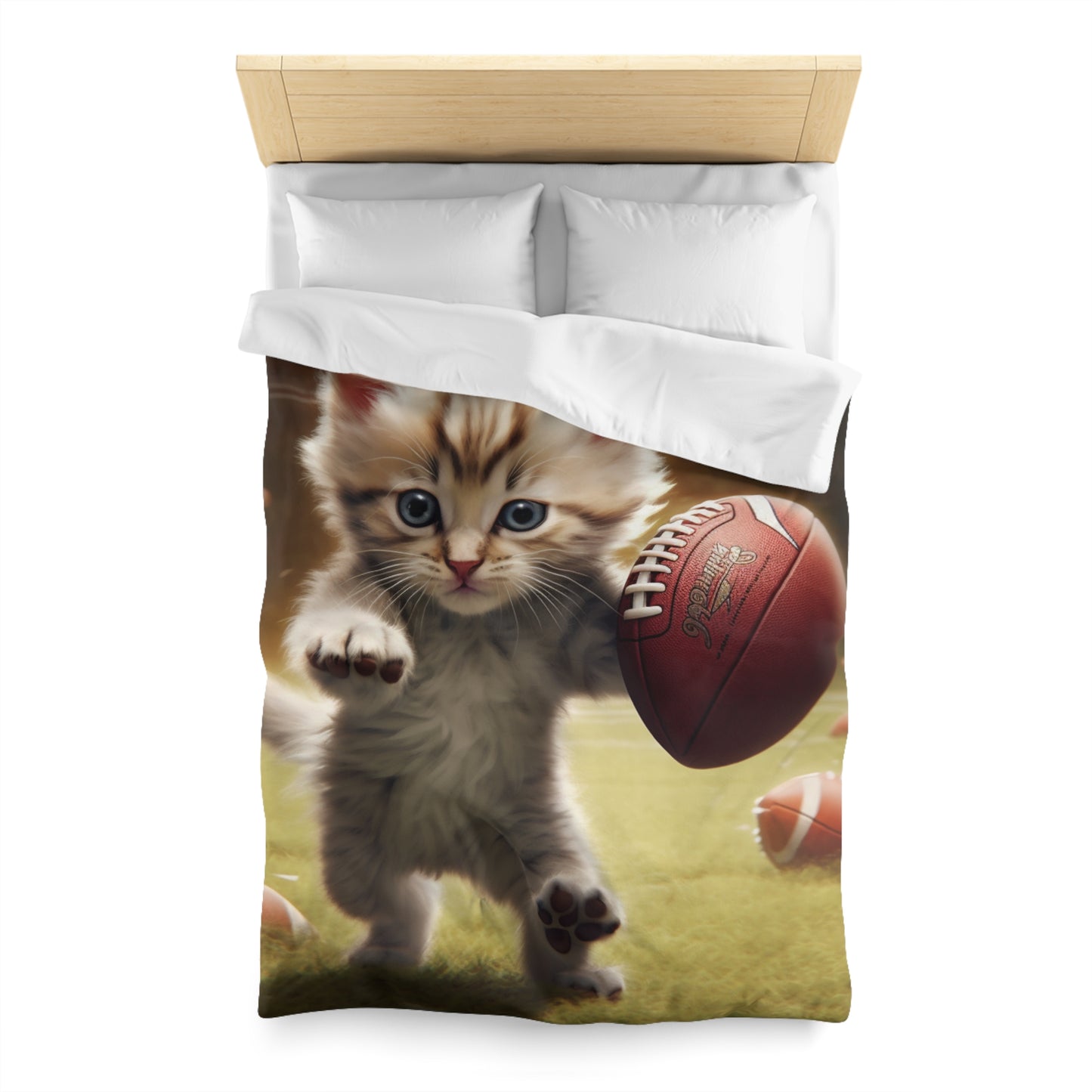 Football Kitty Fantasy: Feline Cat American Sport Quarterback - Microfiber Duvet Cover