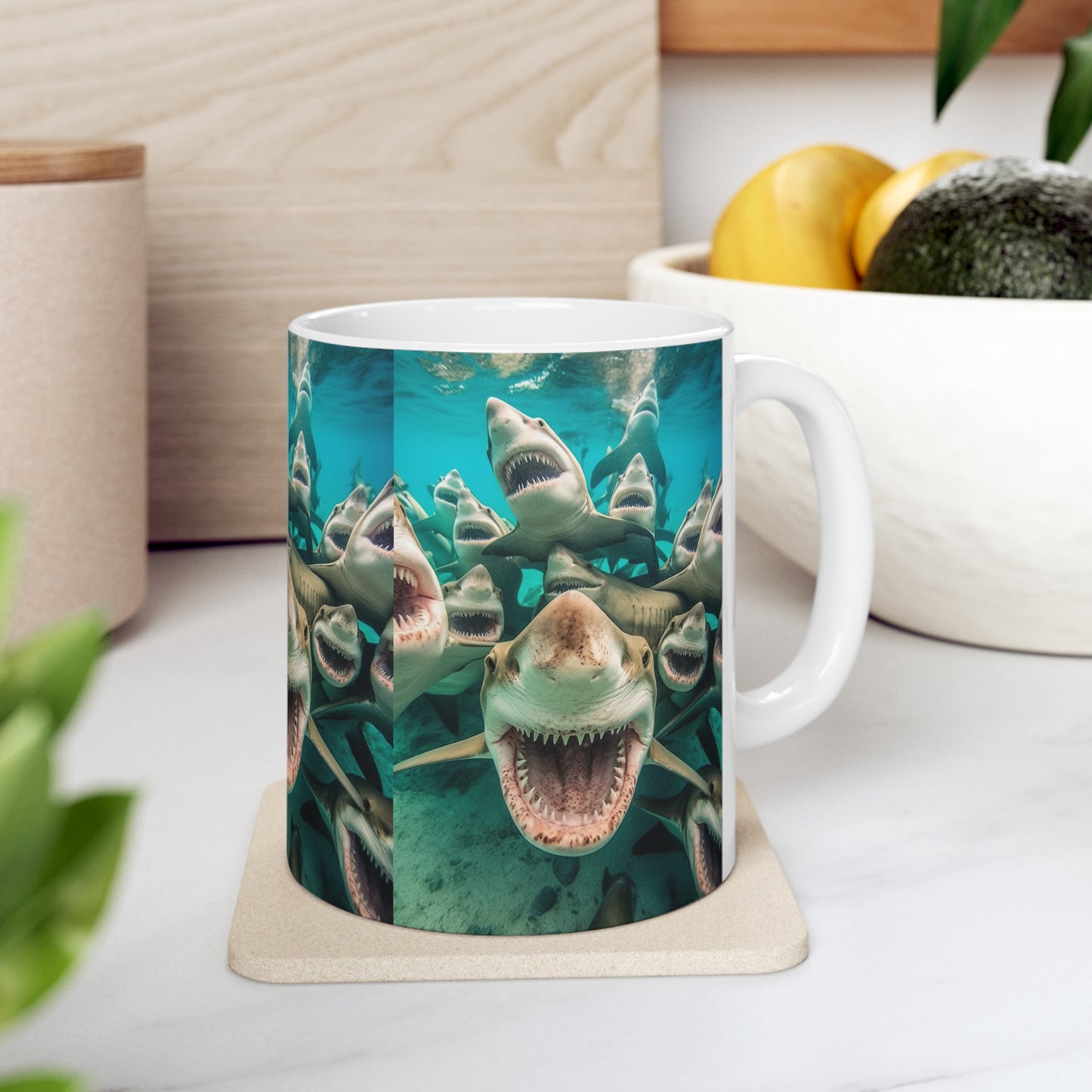 Tiburones limón risueños: Joyful Sea Jaws Ocean Deep - Taza de cerámica 11oz