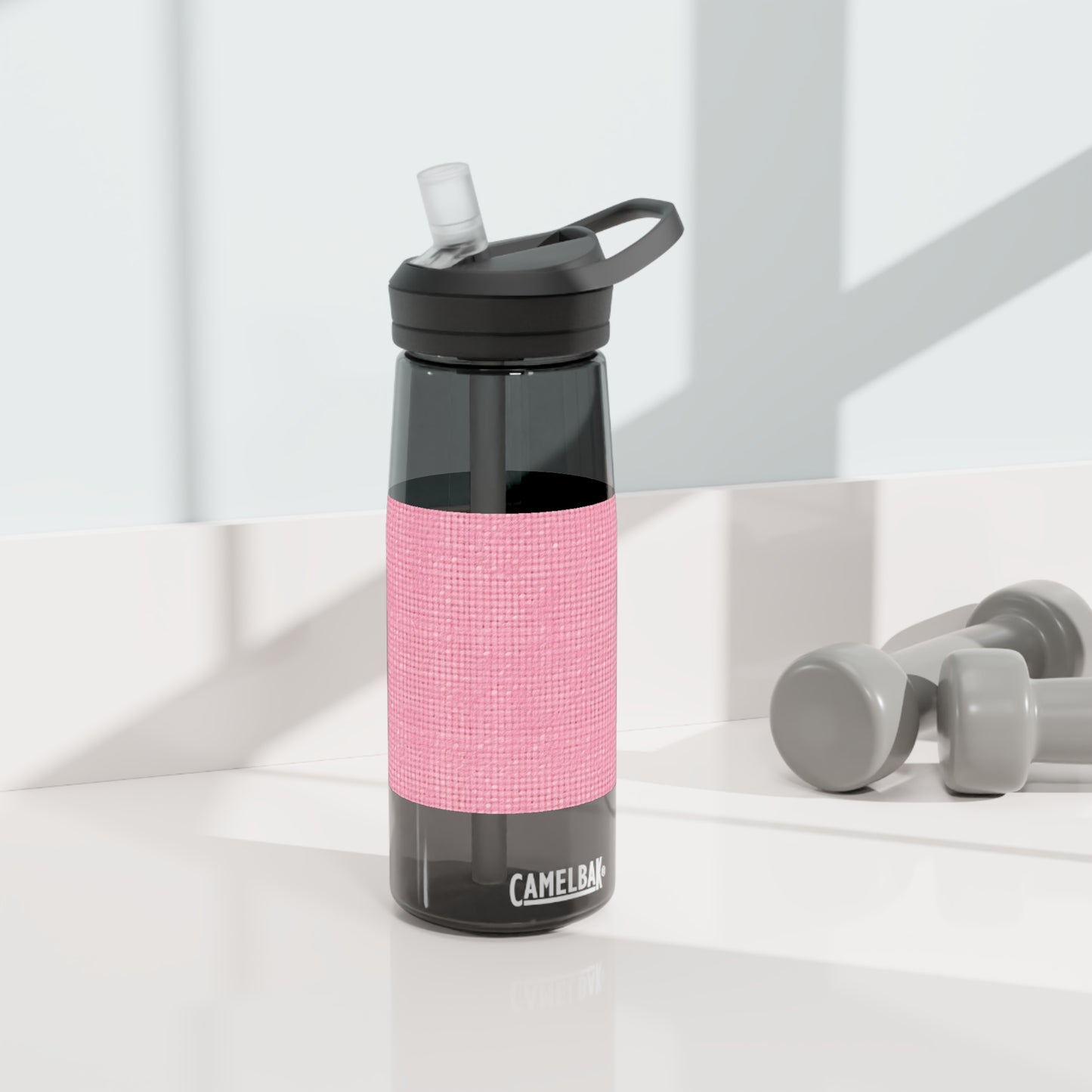 パステル ローズ ピンク: デニムにインスピレーションを得た、さわやかなファブリック デザイン - CamelBak Eddy® ウォーター ボトル、20 オンス\25 オンス