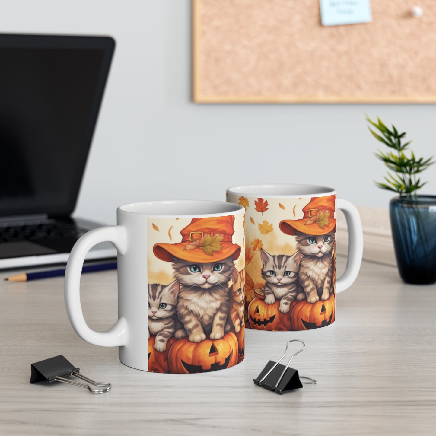 Kitty Cat Kittens Halloween - Lindos Furries en Calabaza - Decoración felina festiva - Taza de cerámica 11oz 