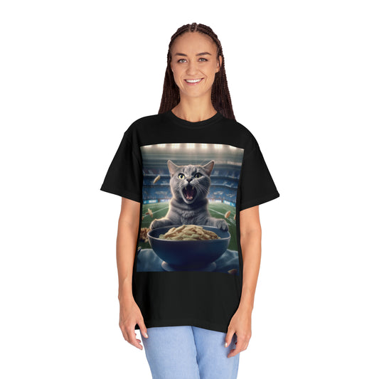 Halftime Football Feline: Screaming Sports Fan Cat Stadium Food Kitten - Unisex Garment-Dyed T-shirt