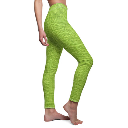 Lush Grass Neon Green: estilo de tela primaveral inspirado en la mezclilla - Leggings casuales cortados y cosidos para mujer (AOP)