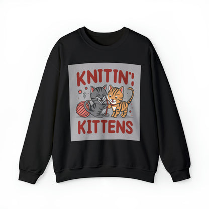 Knittin &amp; Kittens: Fusión de tejido de hilo y gato retro - Sudadera unisex con cuello redondo Heavy Blend™ 