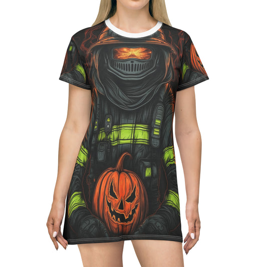 Firefighter Spooky Alert: Facing Haunted Halloween Spirits Scary Fire Pumpkin - T-Shirt Dress (AOP)