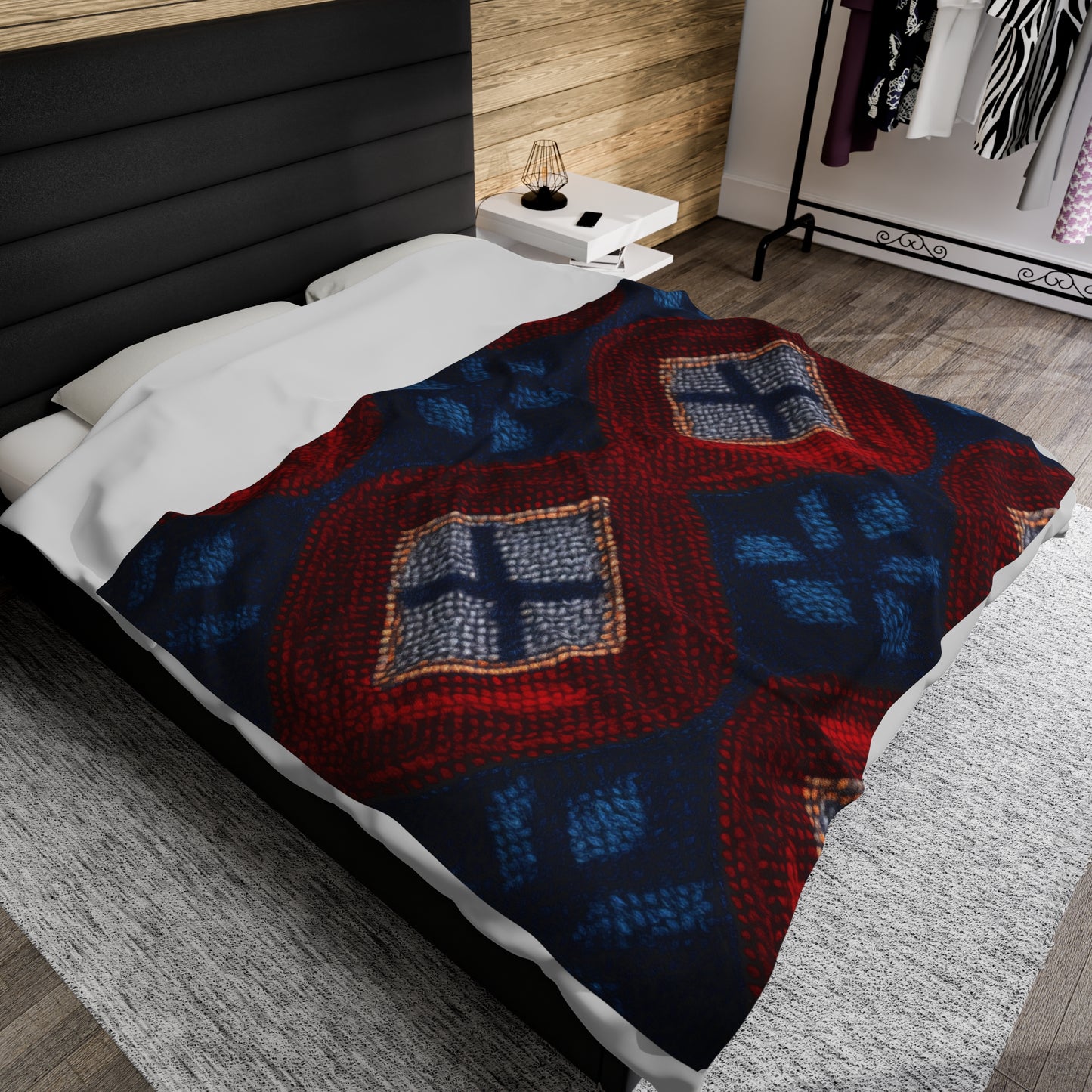 Moquette Majesty: Red & Blue Woolen Wonders - Velveteen Plush Blanket