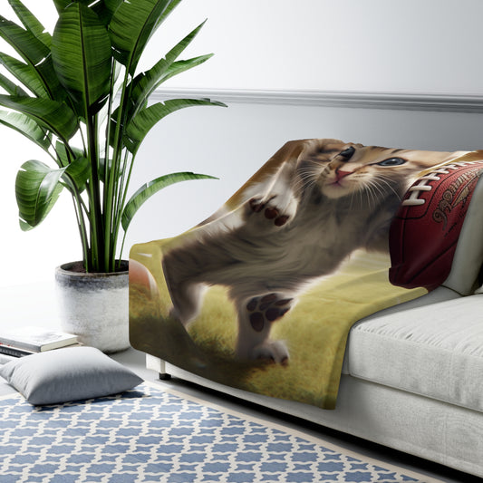 Football Kitty Fantasy: Feline Cat American Sport Quarterback - Sherpa Fleece Blanket