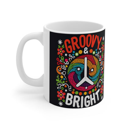 Vibraciones festivas maravillosas y brillantes - Signo de la paz estilo bordado colorido con detalles florales - Taza de cerámica 11oz