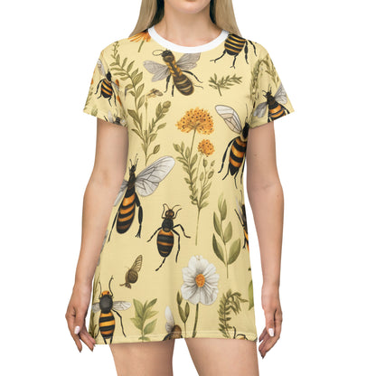 Whimsical Bees & Honeycombs Nature-Friendly Pattern Design T-Shirt Dress (AOP)