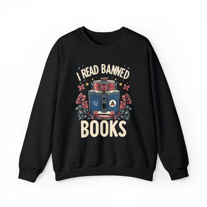 Owl Scholar Reading Among Stars and Florals - Leí ilustraciones temáticas de libros prohibidos - Sudadera unisex Heavy Blend™ Crewneck