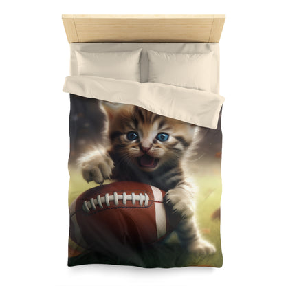 Football Kitten Touchdown: Tabby's Winning Play Sport Game - Microfiber Duvet Cover