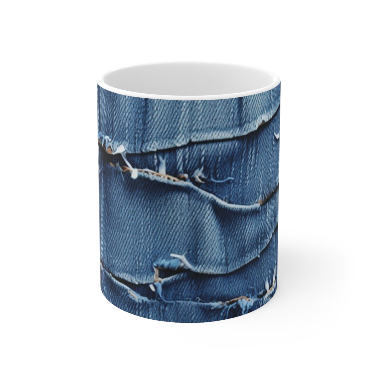 Denim desgastado azul medianoche: diseño resistente, rasgado y elegante - Taza de cerámica de 11 oz 