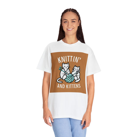 Cottagecore Knittin with Kittens: Cat Lover's Cuddly Knitting - Unisex Garment-Dyed T-shirt