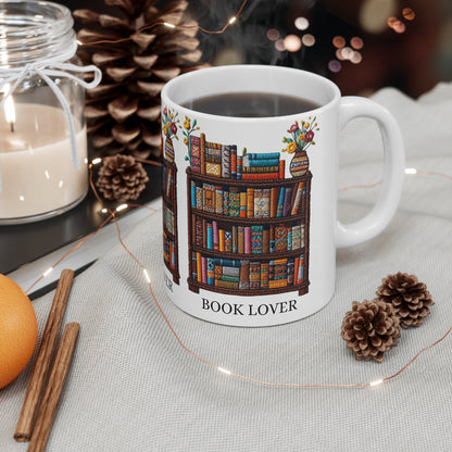 Bordado artesanal para amantes de los libros: diseño de estantería artesanal para bibliófilos - Taza de cerámica de 11 oz