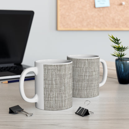 Gris plateado: diseño de tela contemporáneo inspirado en la mezclilla - Taza de cerámica de 11 oz 