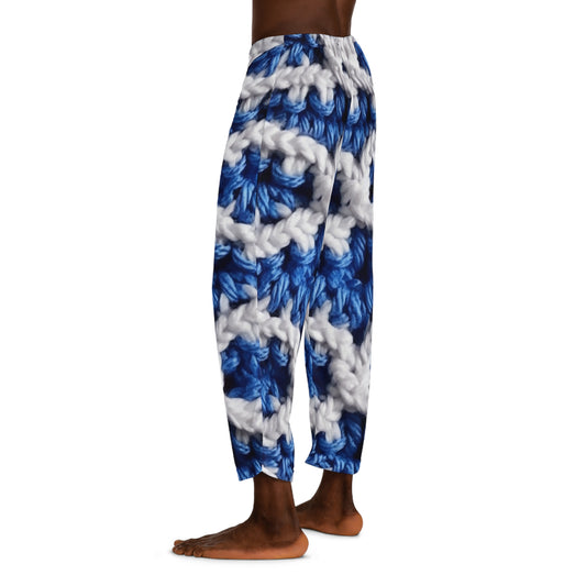 ブルーベリーブルーのかぎ針編み、ホワイトアクセント、クラシックなテクスチャーパターン - メンズパジャマパンツ (AOP)
