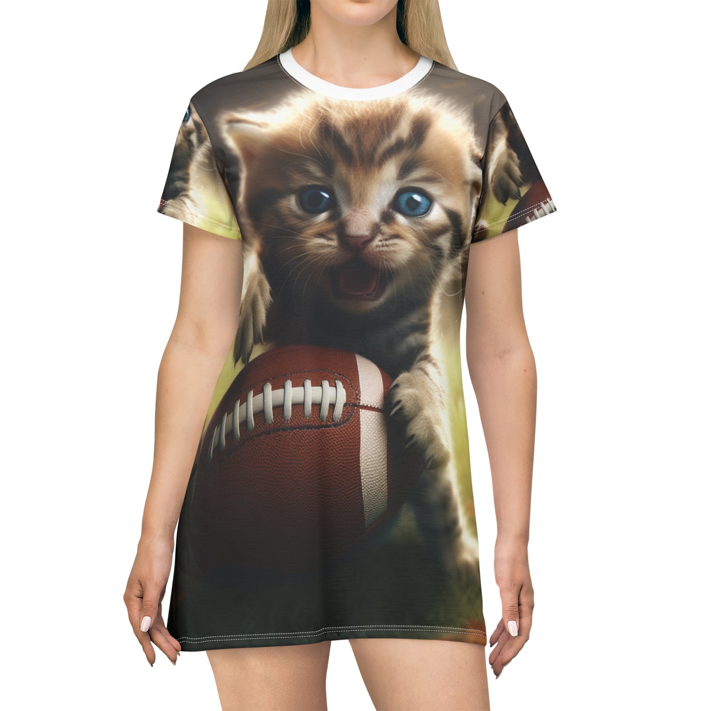 Football Kitten Touchdown: Juego deportivo ganador de Tabby - Vestido tipo camiseta (AOP)