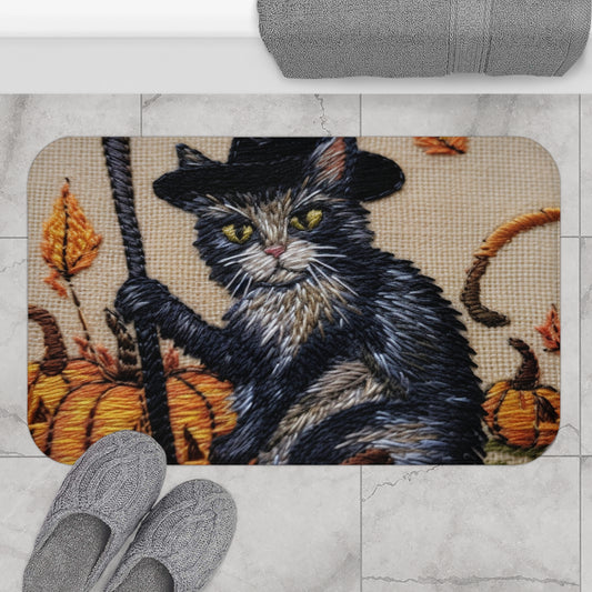 Magia felina de Halloween: Felino estilo bordado con calabazas y sombrero de bruja - Alfombra de baño