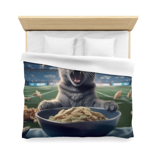 Halftime Football Feline: Screaming Sports Fan Cat Stadium Food Kitten - Microfiber Duvet Cover
