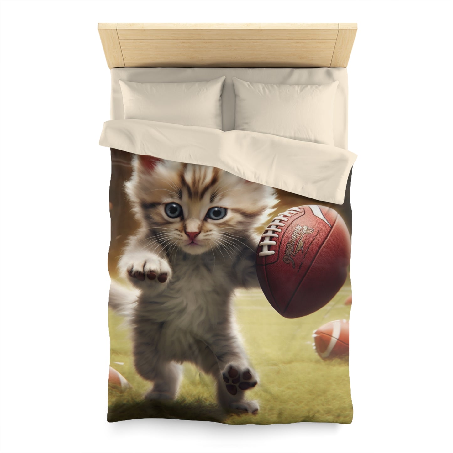 Football Kitty Fantasy: Feline Cat American Sport Quarterback - Microfiber Duvet Cover