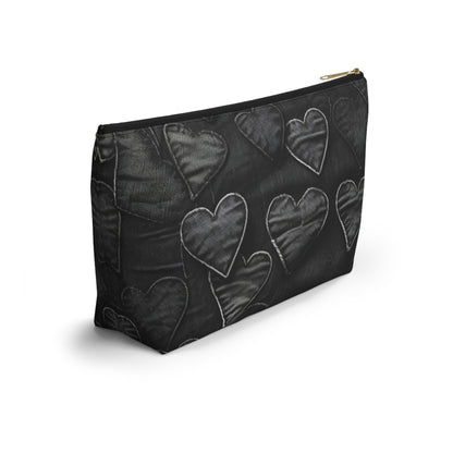 Negro azabache: diseño de bordado de corazón de tela desgastada inspirado en la mezclilla - Bolsa para accesorios con parte inferior en T 