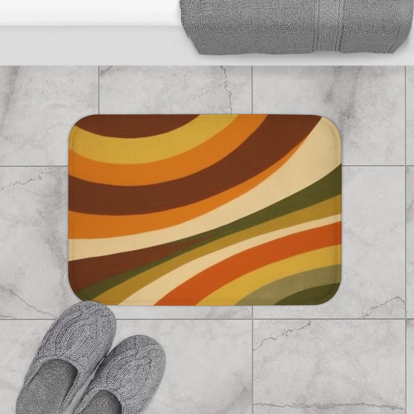 Groovy alfombra de baño inspirada en modelos mod de los años 70 en llamativo naranja, verde, óxido, dorado y beige