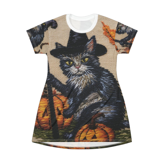 Halloween Cat Magic: Embroidered Style Feline with Pumpkins & Witch Hat - T-Shirt Dress (AOP)
