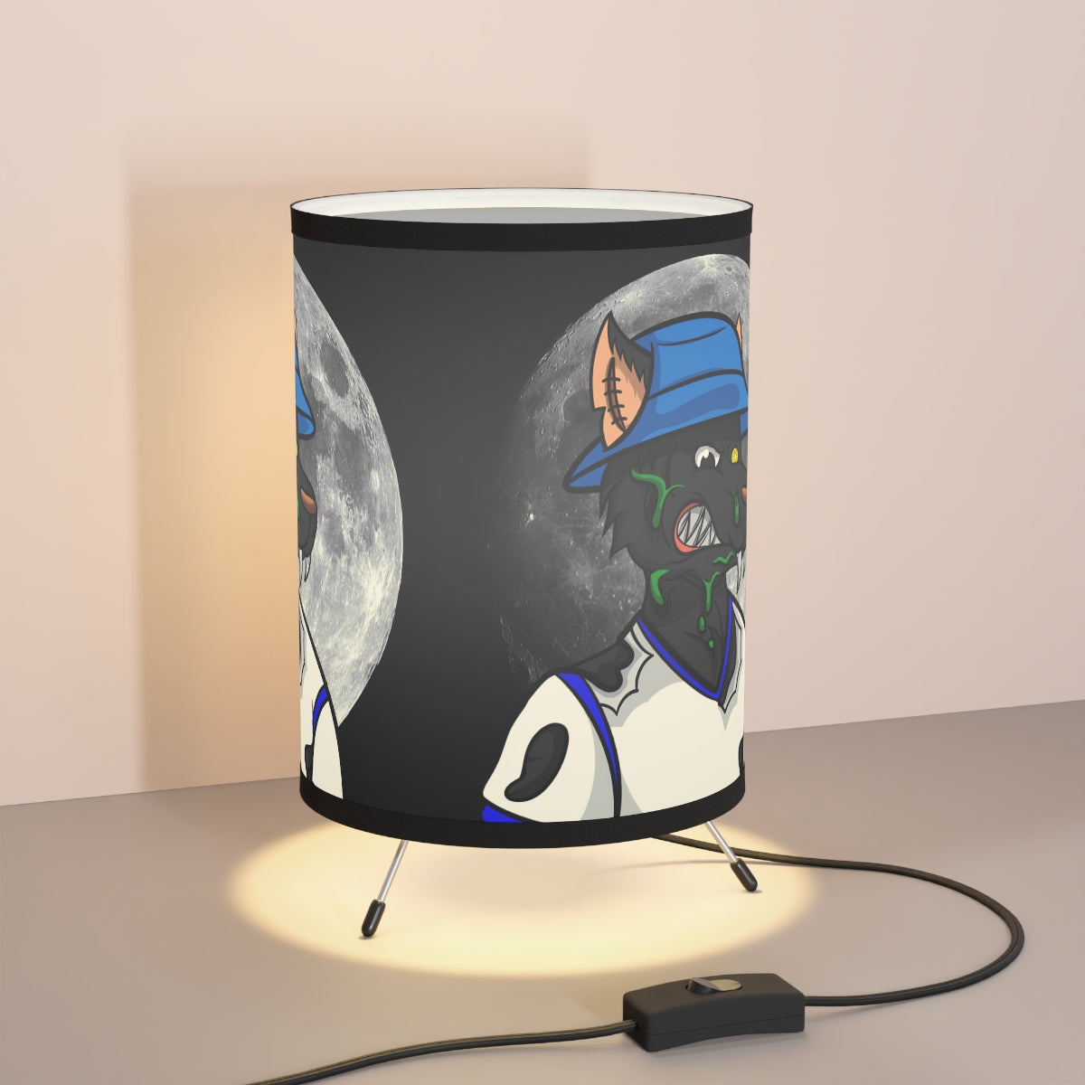 Werewolf Full Moon Cyborg Wolve Tripod Lamp with High-Res Printed Shade, US\CA plug