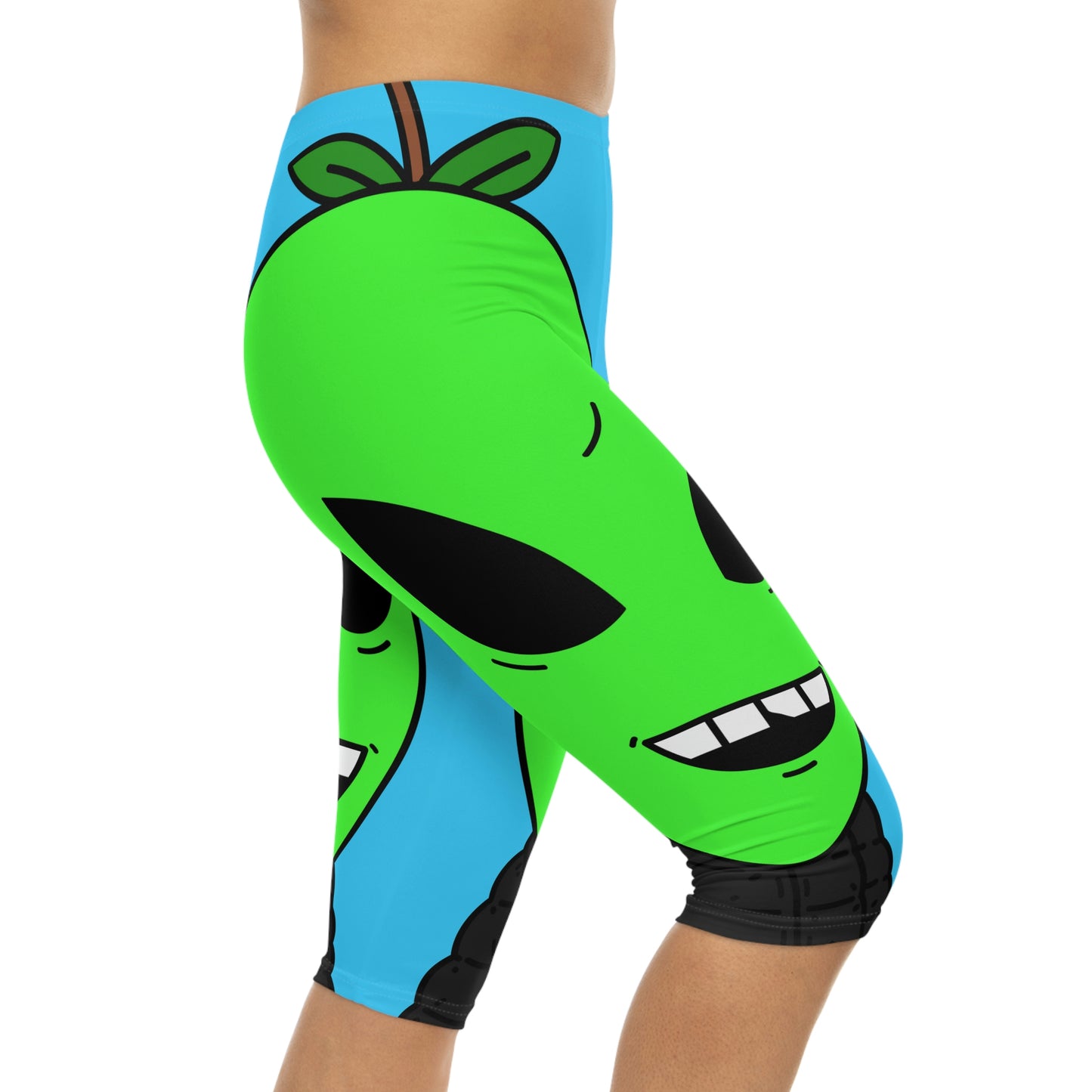 Green Apple Chipped tooth Visitor Smiling Women’s Capri Leggings (AOP)