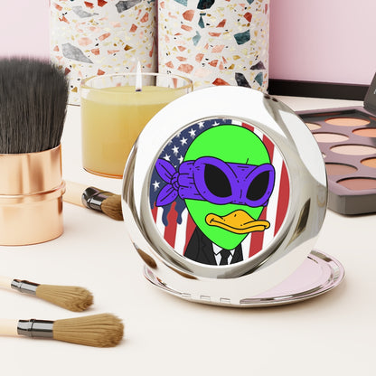 The Visitor 751 Green Alien Compact Travel Mirror