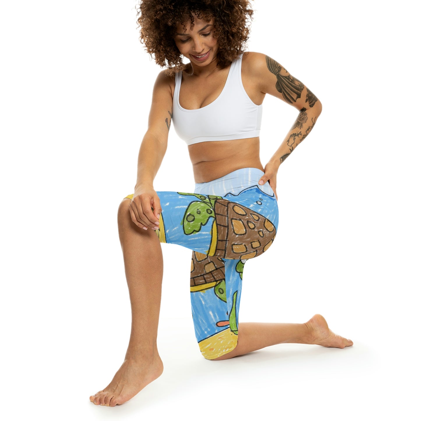 Sea Turtle Beach Sand Ocean Women’s Capri Leggings (AOP)