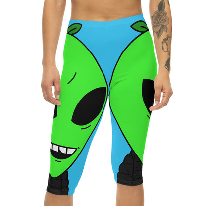 Green Apple Chipped tooth Visitor Smiling Women’s Capri Leggings (AOP)