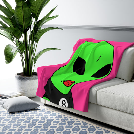 8 Ball Green Alien Lipstick Visitor Sherpa Fleece Blanket