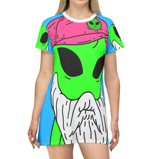 Vestido tipo camiseta con dibujos animados de alienígena, sombrero rosa, visitante con barba (AOP) 