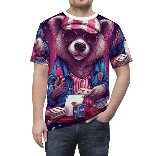 Patriotic Bear Playing Poker: A Winning Hand 独立記念日のお祝いユニセックス カットソー Tシャツ (AOP)